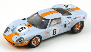 FORD GT40 Gulf J.W n°6 Vainqueur 24H Le Mans 1969 J. Ickx - J. Oliver 1/18