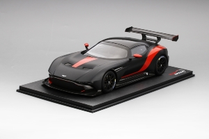 ASTON MARTIN Vulcan Matte Black / Red Stripe (999 exemplaires)