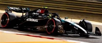MERCEDES-AMG PETRONAS F1 Team N°44 W15 E Performance - GP Bahrain 2024 Lewis Hamilton 1/18