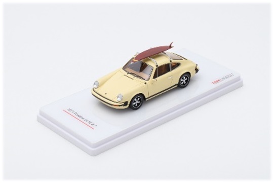 PORSCHE 911S 2.7 avec planche de surf